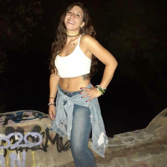 Meet your Posher, Rebecca - Picture 2 of 5